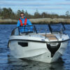 Dominik Entzminger fährt das Silver Tiger, Foto: Kerstin Zillmer | Boat Solutions, Utting am Ammersee