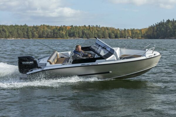 Silver Hawk BR mit Suzuki Motor | Boat Solutions